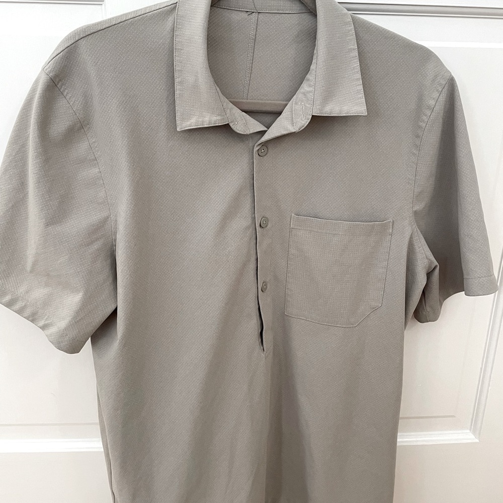 Men’s Lululemon 4 button shirt - gray.  Pic of tag is from an olive green one